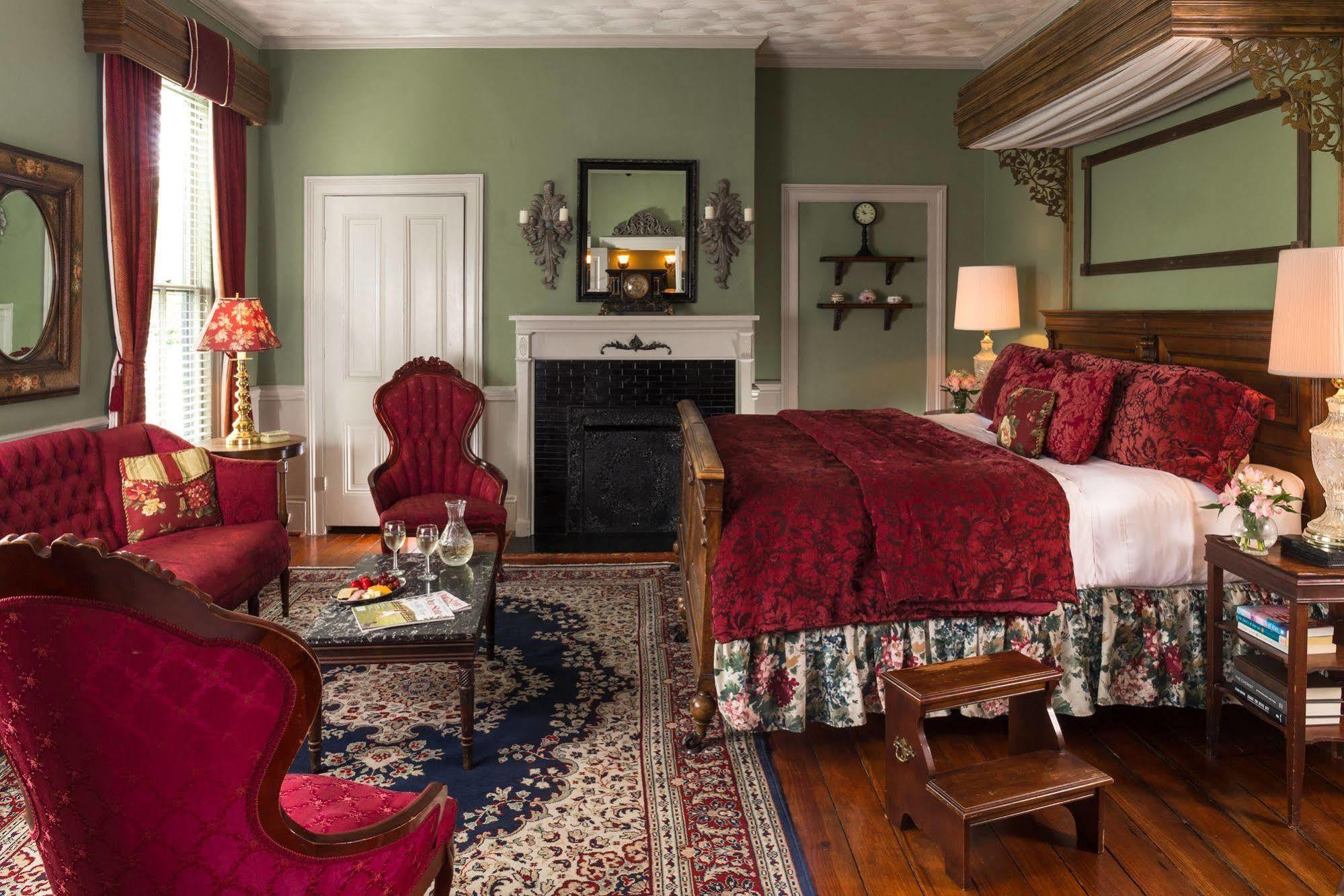 The Aerie Bed & Breakfast Ню Берн Екстериор снимка