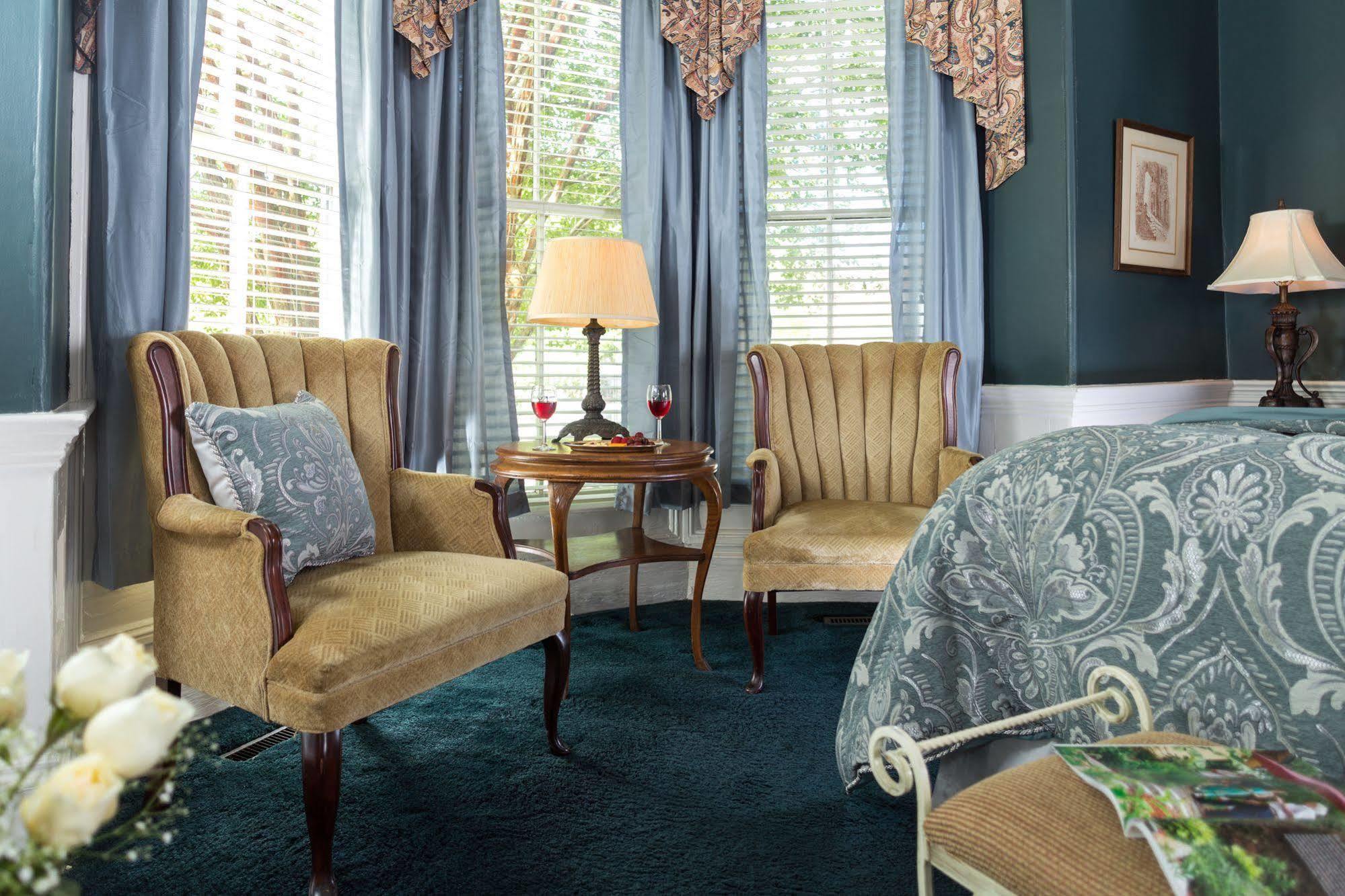The Aerie Bed & Breakfast Ню Берн Екстериор снимка